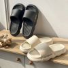 Super soft men's slippers; deodorant bathroom sandals; men's sandals outside; cloud slippers